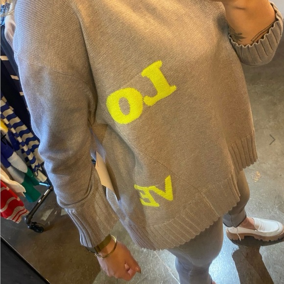 Never Fully Dressed “LOVE” sweater - Picture 2 of 9